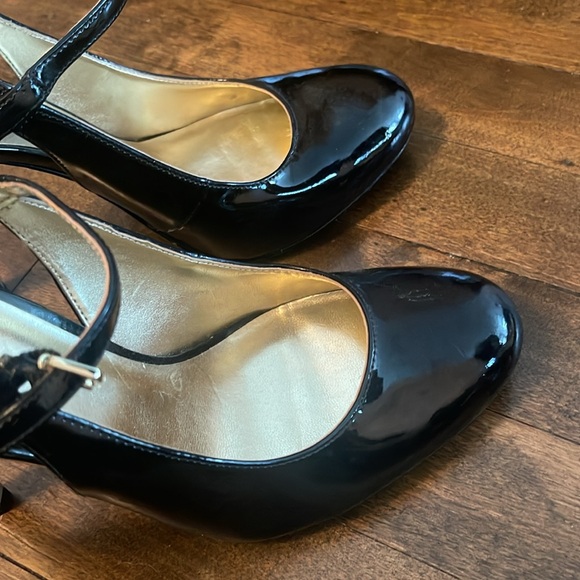 Nine West heels - Picture 3 of 6